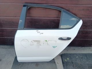 bontott SKODA OCTAVIA III Bal hátsó Ajtó (Részeivel)
