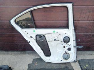 bontott SKODA OCTAVIA III Bal hátsó Ajtó (Részeivel)