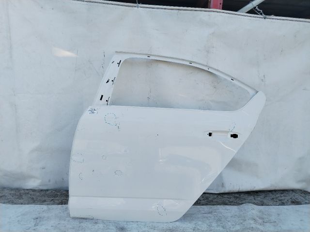 bontott SKODA OCTAVIA III Bal hátsó Ajtó (Üres lemez)