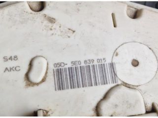 bontott SKODA OCTAVIA III Bal hátsó Ajtózár