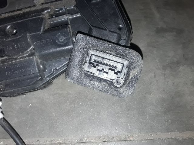 bontott SKODA OCTAVIA III Bal hátsó Ajtózár