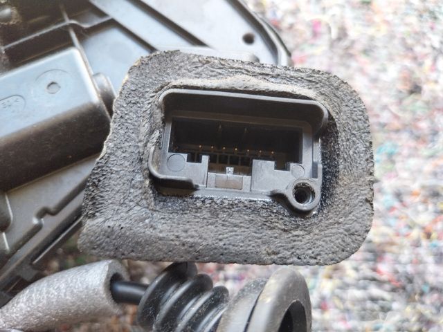 bontott SKODA OCTAVIA III Bal hátsó Ajtózár