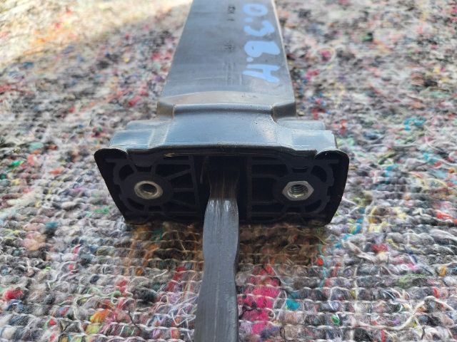 bontott SKODA OCTAVIA III Bal hátsó Alsó Zsanér