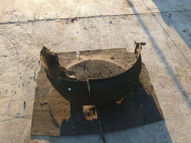 bontott SKODA OCTAVIA III Bal hátsó Dobbetét (Kerékjárati, Műanyag)