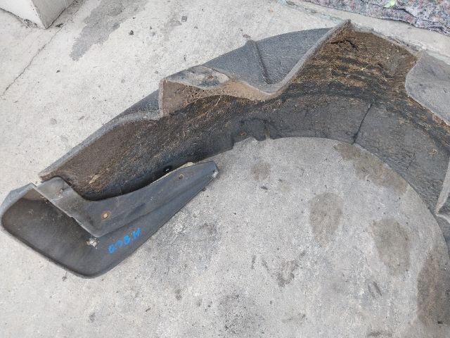 bontott SKODA OCTAVIA III Bal hátsó Dobbetét (Kerékjárati, Műanyag)