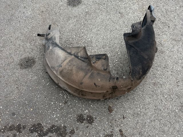 bontott SKODA OCTAVIA III Bal hátsó Dobbetét (Kerékjárati, Műanyag)