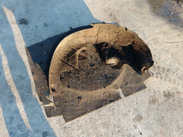 bontott SKODA OCTAVIA III Bal hátsó Dobbetét (Kerékjárati, Műanyag)