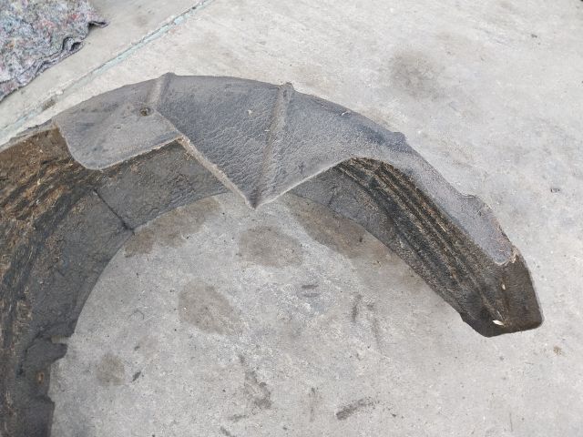 bontott SKODA OCTAVIA III Bal hátsó Dobbetét (Kerékjárati, Műanyag)