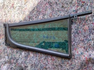 bontott SKODA OCTAVIA III Bal hátsó Fixüveg (Ajtóban)