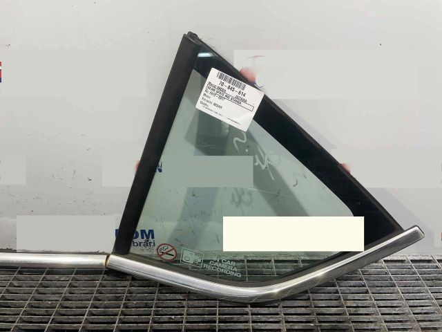 bontott SKODA OCTAVIA III Bal hátsó Fixüveg (Ajtóban)