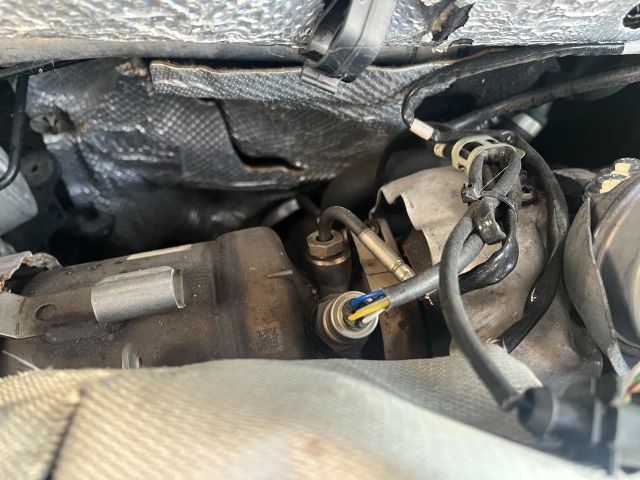 bontott SKODA OCTAVIA III Bal hátsó Fixüveg (Ajtóban)