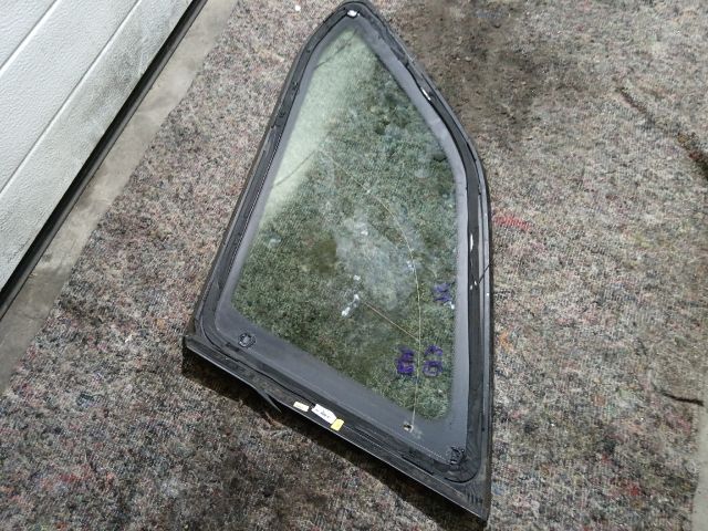bontott SKODA OCTAVIA III Bal hátsó Fixüveg (Ajtóban)