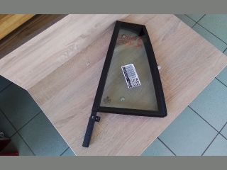 bontott SKODA OCTAVIA III Bal hátsó Fixüveg (Ajtóban)