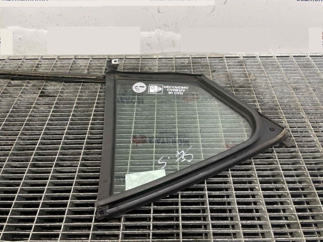 bontott SKODA OCTAVIA III Bal hátsó Fixüveg (Ajtóban)