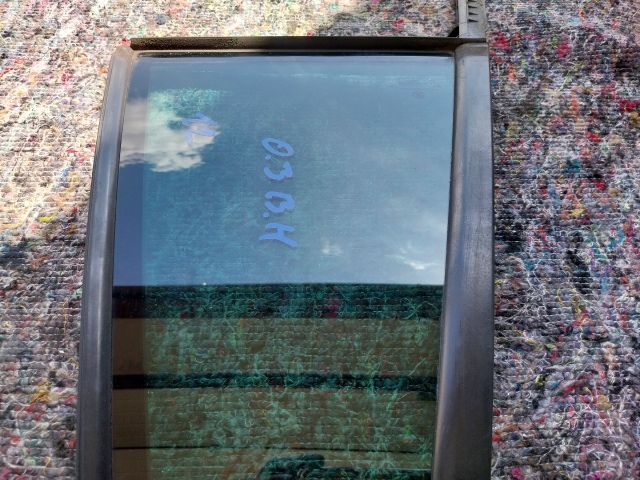 bontott SKODA OCTAVIA III Bal hátsó Fixüveg (Ajtóban)