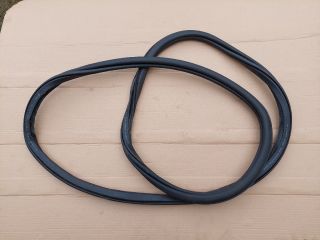 bontott SKODA OCTAVIA III Bal hátsó Gumikéder