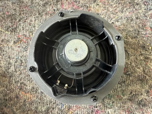 bontott SKODA OCTAVIA III Bal hátsó Hangszóró