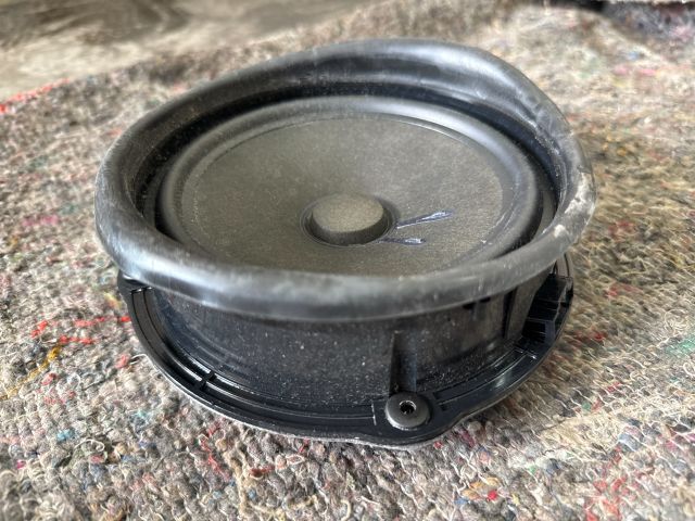 bontott SKODA OCTAVIA III Bal hátsó Hangszóró