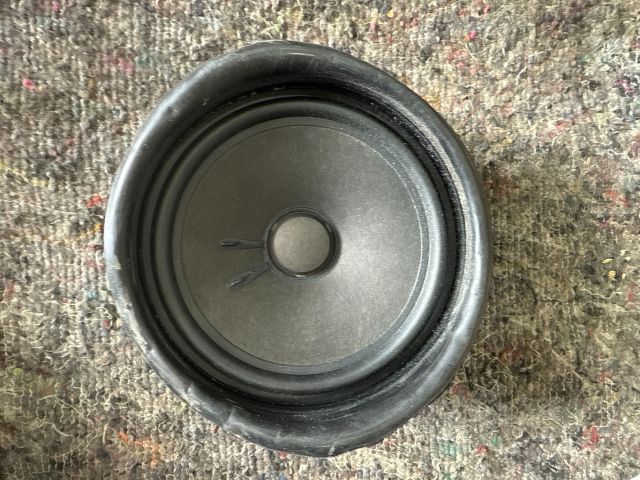 bontott SKODA OCTAVIA III Bal hátsó Hangszóró