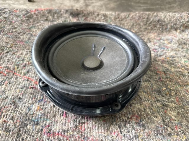 bontott SKODA OCTAVIA III Bal hátsó Hangszóró