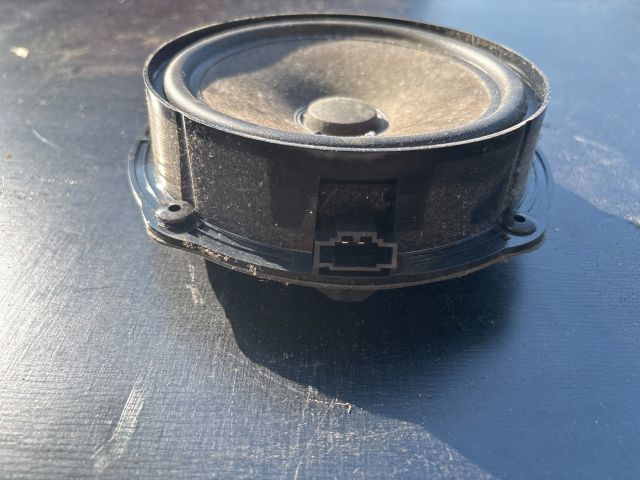 bontott SKODA OCTAVIA III Bal hátsó Hangszóró