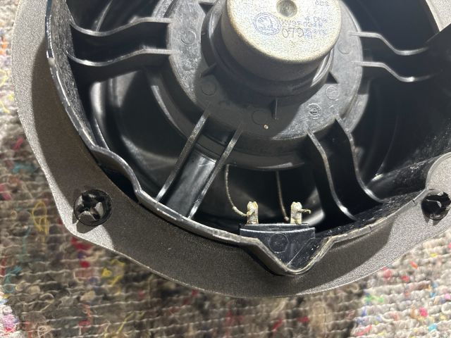 bontott SKODA OCTAVIA III Bal hátsó Hangszóró