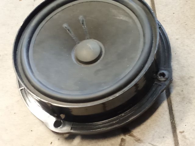 bontott SKODA OCTAVIA III Bal hátsó Hangszóró