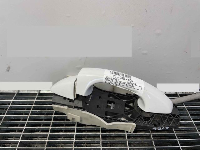 bontott SKODA OCTAVIA III Bal hátsó Külső Kilincs