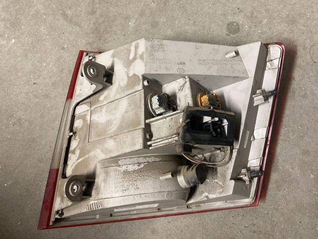 bontott SKODA OCTAVIA III Bal Hátsó Lámpa