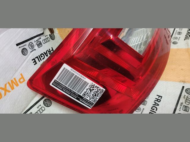 bontott SKODA OCTAVIA III Bal Hátsó Lámpa