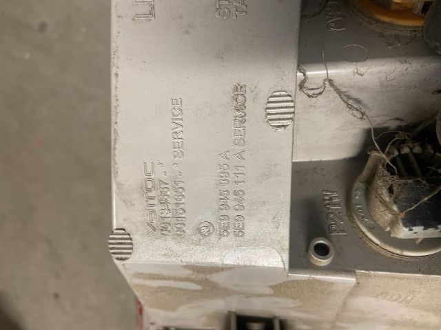 bontott SKODA OCTAVIA III Bal Hátsó Lámpa