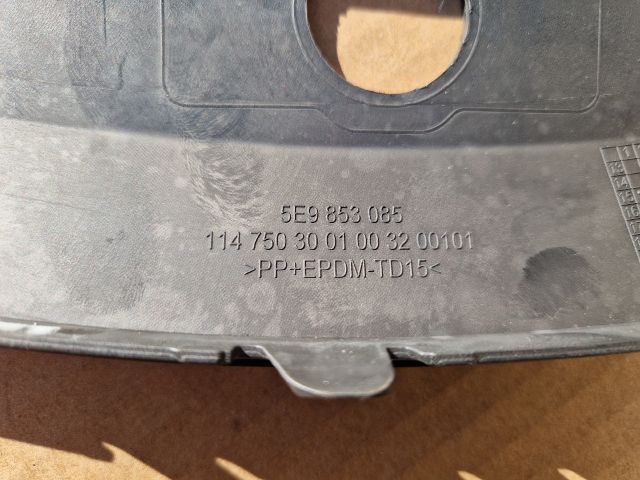 bontott SKODA OCTAVIA III Bal hátsó Lökhárító Díszléc