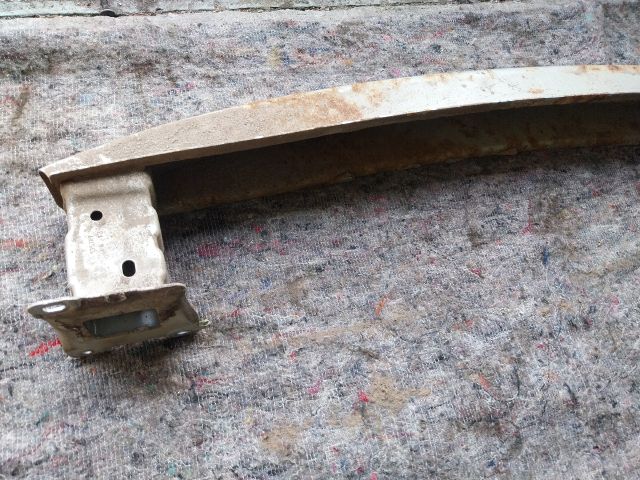 bontott SKODA OCTAVIA III Bal hátsó Lökhárító Merevítő (Fém)