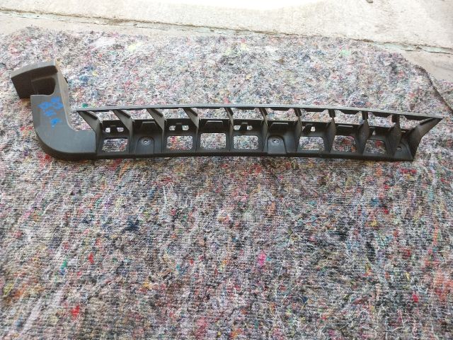 bontott SKODA OCTAVIA III Bal hátsó Lökhárító Tartó (Műanyag)