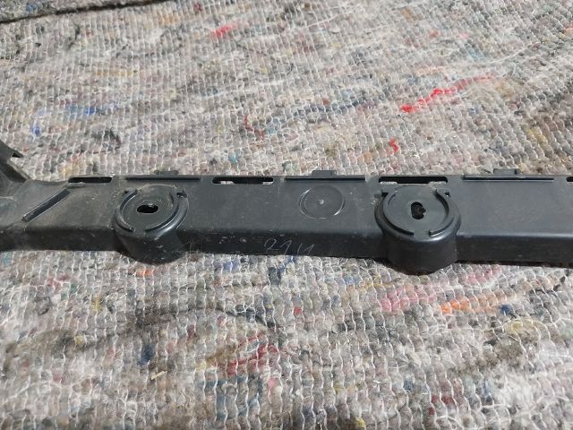 bontott SKODA OCTAVIA III Bal hátsó Lökhárító Tartó (Műanyag)