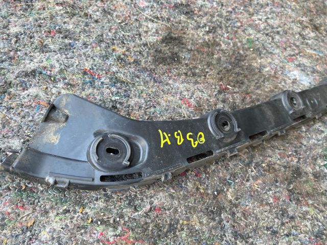 bontott SKODA OCTAVIA III Bal hátsó Lökhárító Tartó (Műanyag)