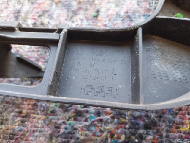 bontott SKODA OCTAVIA III Bal hátsó Lökhárító Tartó (Műanyag)