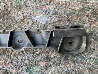 bontott SKODA OCTAVIA III Bal hátsó Lökhárító Tartó (Műanyag)