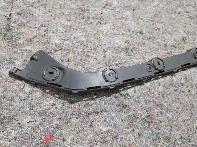 bontott SKODA OCTAVIA III Bal hátsó Oldal Lökhárító Tartó (Műanyag)