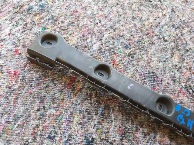 bontott SKODA OCTAVIA III Bal hátsó Oldal Lökhárító Tartó (Műanyag)