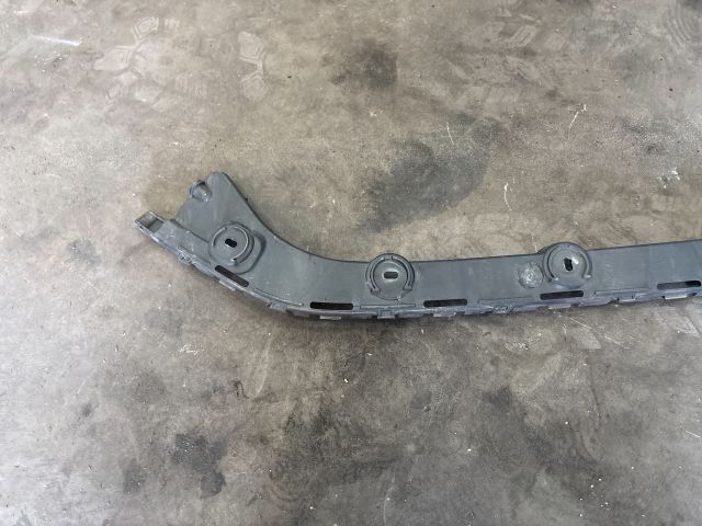 bontott SKODA OCTAVIA III Bal hátsó Oldal Lökhárító Tartó (Műanyag)