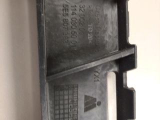 bontott SKODA OCTAVIA III Bal hátsó Oldal Lökhárító Tartó (Műanyag)