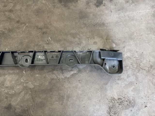 bontott SKODA OCTAVIA III Bal hátsó Oldal Lökhárító Tartó (Műanyag)