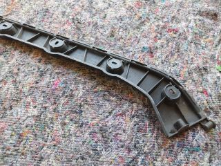 bontott SKODA OCTAVIA III Bal hátsó Oldal Lökhárító Tartó (Műanyag)