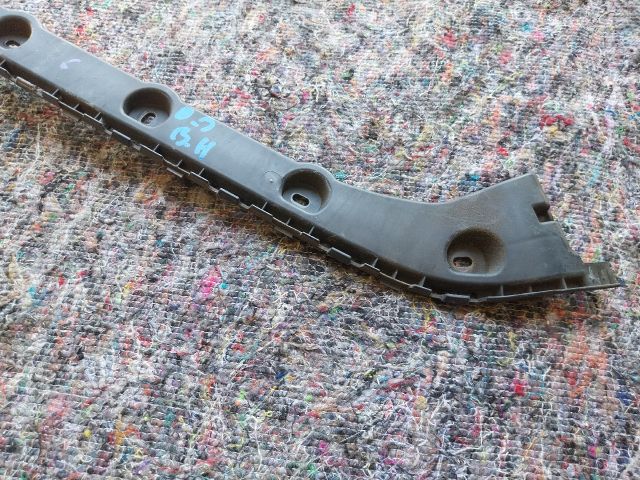 bontott SKODA OCTAVIA III Bal hátsó Oldal Lökhárító Tartó (Műanyag)