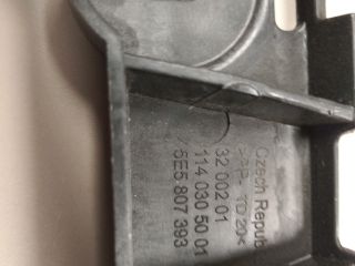 bontott SKODA OCTAVIA III Bal hátsó Oldal Lökhárító Tartó (Műanyag)