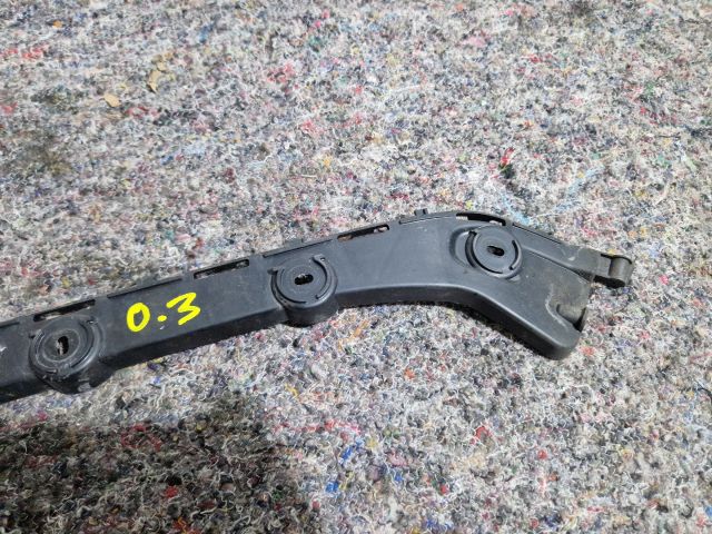 bontott SKODA OCTAVIA III Bal hátsó Oldal Lökhárító Tartó (Műanyag)