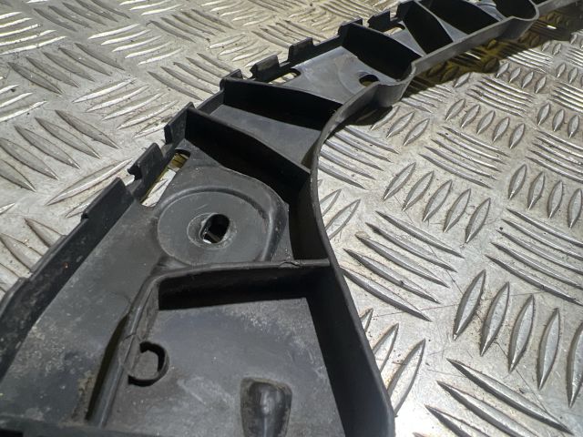 bontott SKODA OCTAVIA III Bal hátsó Oldal Lökhárító Tartó (Műanyag)