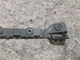 bontott SKODA OCTAVIA III Bal hátsó Oldal Lökhárító Tartó (Műanyag)