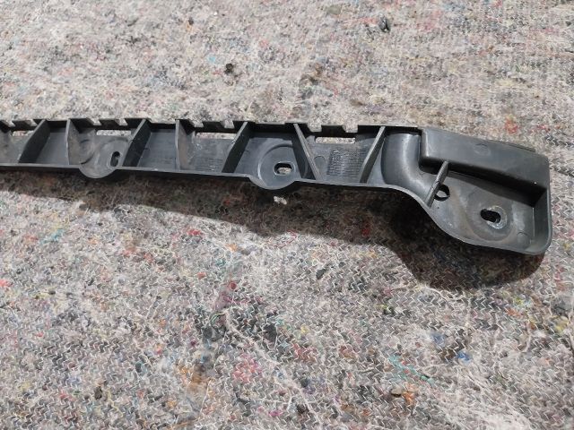 bontott SKODA OCTAVIA III Bal hátsó Oldal Lökhárító Tartó (Műanyag)